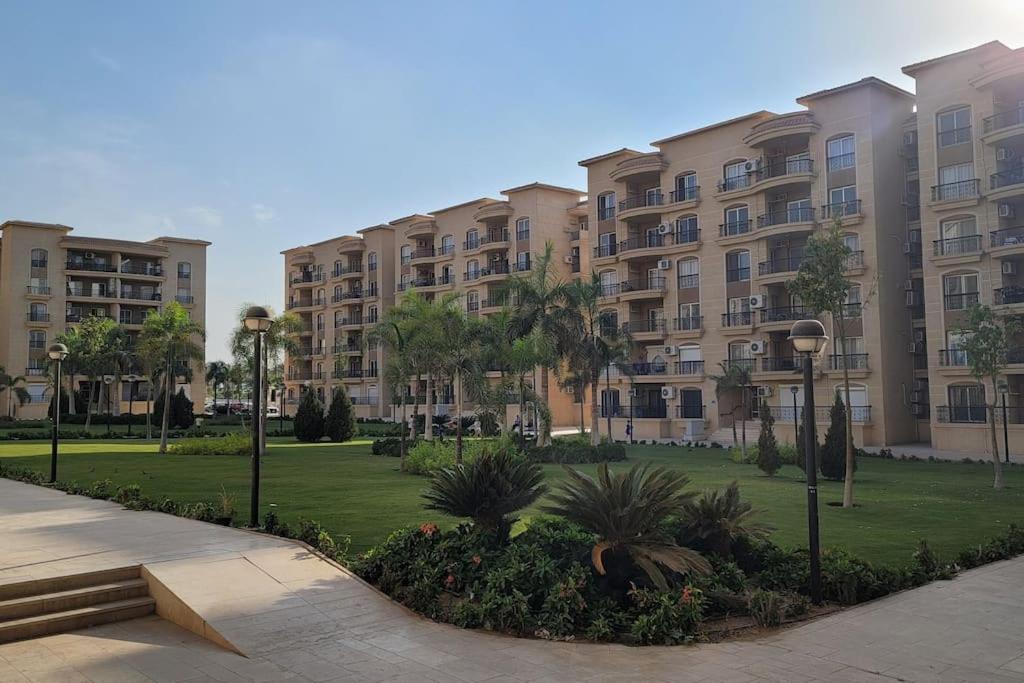 Rehab Fancy With Garden View - New Apartment